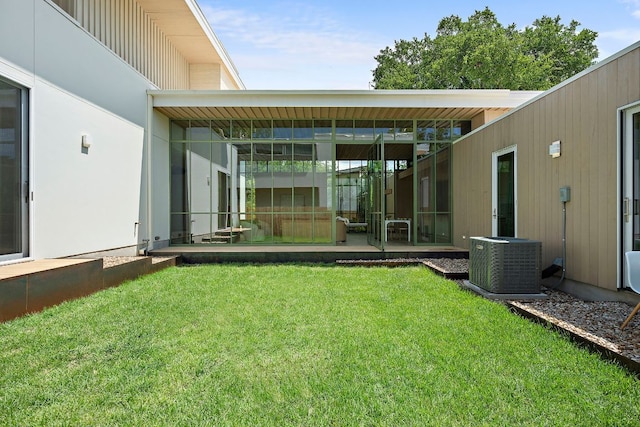 4506 Chiappero Trl, Austin, TX 78731 - view of green lawn with a sunroom