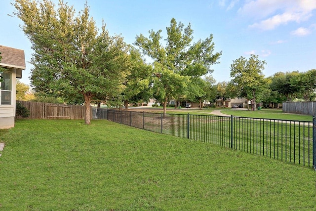 716 Bent Wood Pl, Round Rock, TX 78665 - view of fenced yard