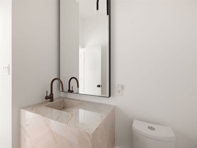 4105 Mcbrine Pl, Austin, TX 78746 - bathroom featuring toilet and vanity