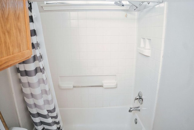 12805 Briarcreek Loop, Manor, TX 78653 - bathroom with shower / bath combo