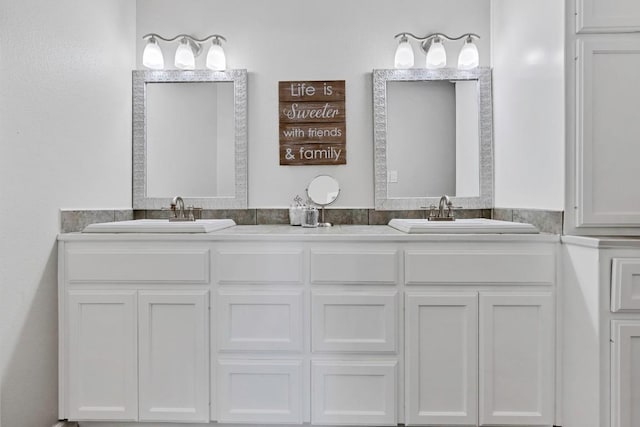 4001 Greystone Dr, Austin, TX 78731 - bathroom featuring double vanity