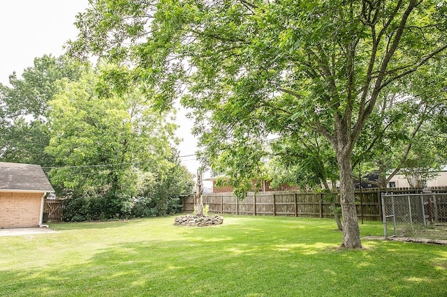 215 Edward Ln, Brenham, TX 77833 - view of fenced backyard