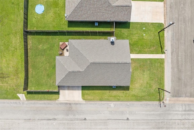 311 E Galveston St, Giddings, TX 78942 - photo 31