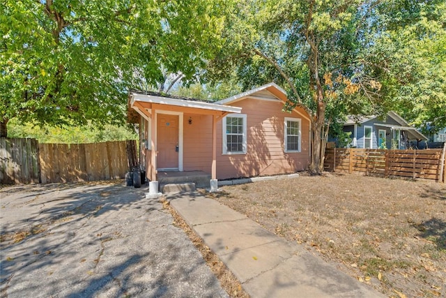 1114 Eleanor St, Austin, TX 78721 - view of bungalow-style home