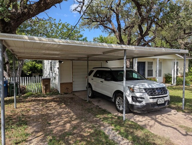 606 Scurry St, Austin, TX 78753 - view of vehicle parking featuring driveway