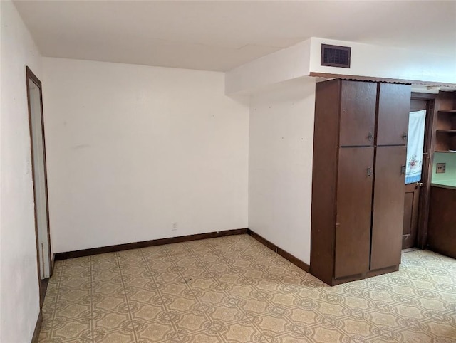 606 Scurry St, Austin, TX 78753 - bonus room with baseboards