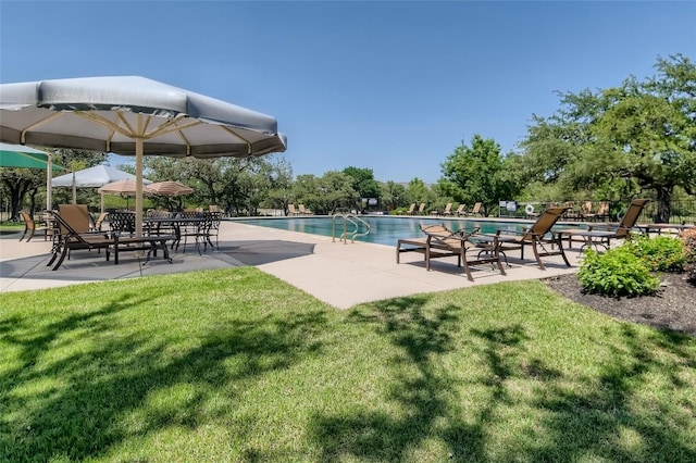 3914 Remington Rd, Cedar Park, TX 78613 - community pool with a yard and a patio area