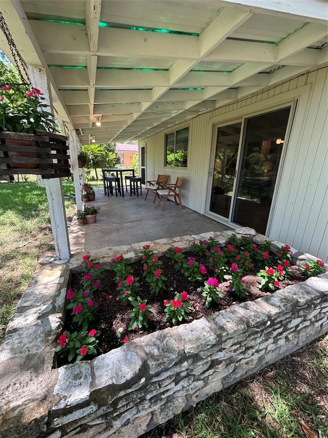 3205 Whites Dr, Austin, TX 78735 - view of patio / terrace with outdoor dining space