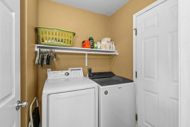 906 Pecos Cv, Leander, TX 78641 - laundry room with independent washer and dryer