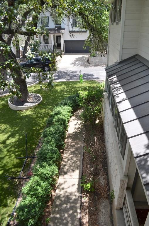 612 Twelve Oaks Ln, Austin, TX 78704 - photo 34