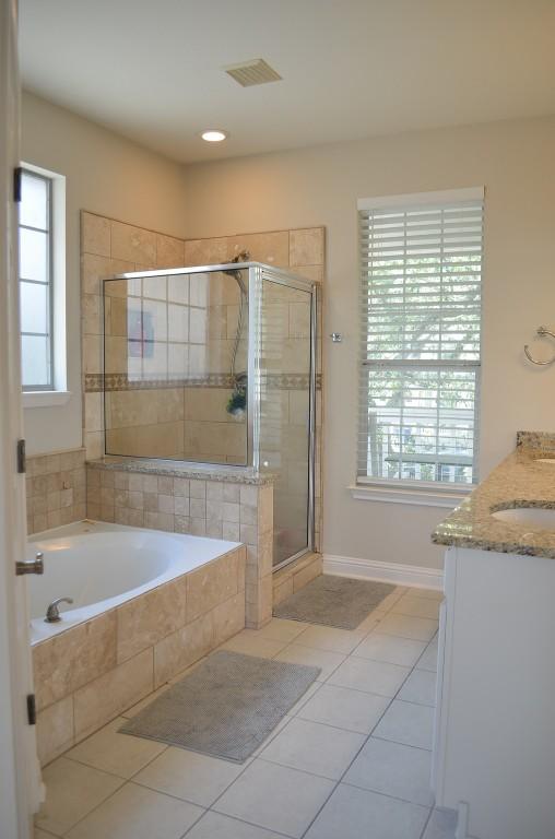 612 Twelve Oaks Ln, Austin, TX 78704 - photo 17