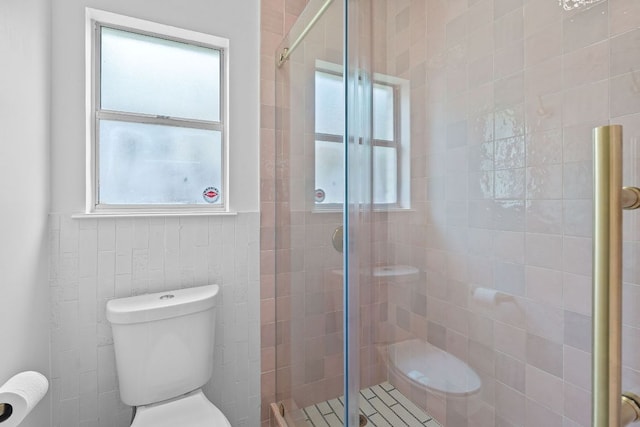 6302 Gato Path, Austin, TX 78731 - full bathroom with a shower stall and toilet