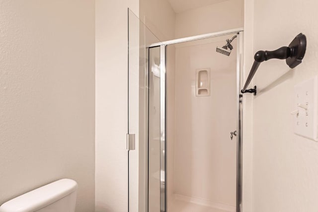65 White Magnolia Cir, Lakeway, TX 78734 - full bathroom featuring a stall shower