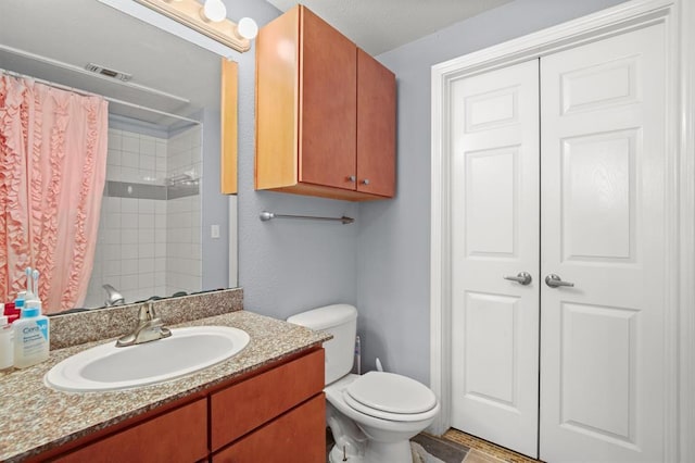 2502 Leon St Unit 102, Austin, TX 78705 - full bath featuring vanity and a shower with shower curtain