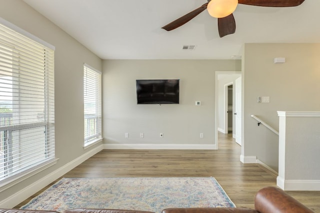 704 Deckhouse Dr, Lago Vista, TX 78645 - living area featuring wood finished floors and ceiling fan
