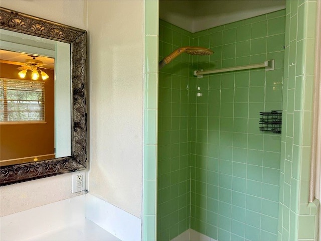 11601 Oak Trl, Austin, TX 78753 - full bathroom featuring a tile shower and ceiling fan