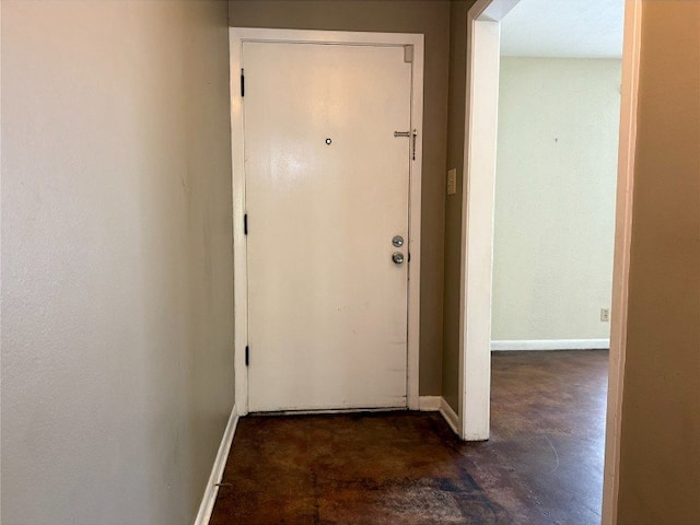 11601 Oak Trl, Austin, TX 78753 - corridor featuring finished concrete floors and baseboards
