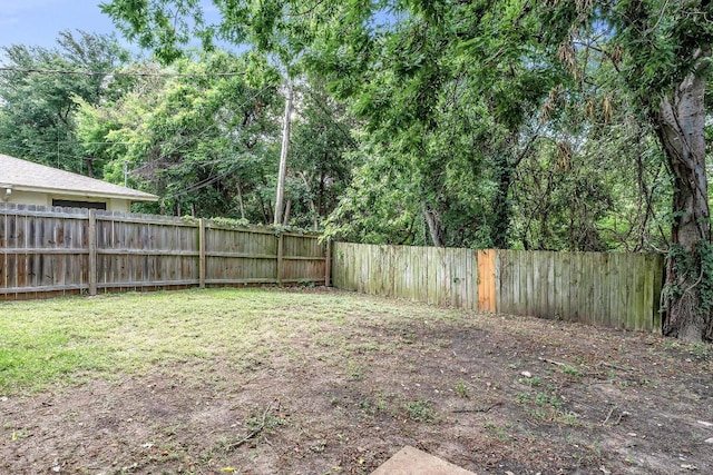 9611 Meadowheath Dr, Austin, TX 78729 - view of fenced backyard