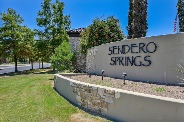 4204 Pasada Ln, Round Rock, TX 78681 - community sign featuring a yard