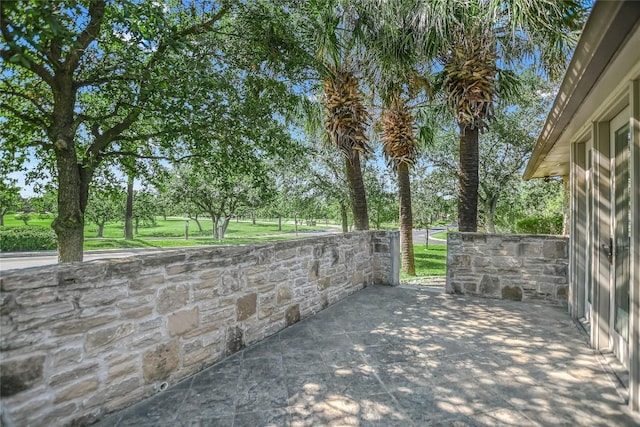 100 Bay Point Dr Unit 13, Horseshoe Bay, TX 78657 - view of patio