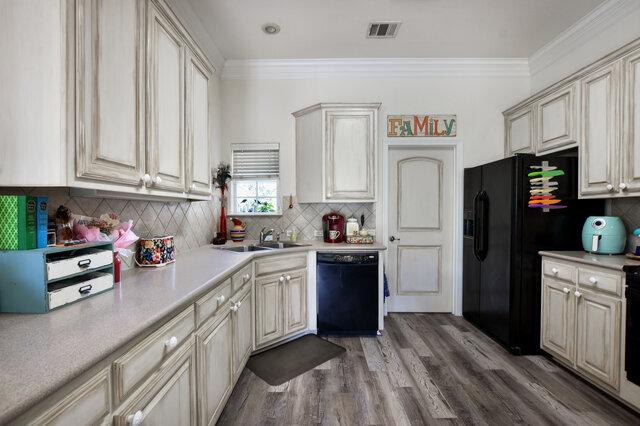 1906 W Moeta Dr, Austin, TX 78734 - photo 12