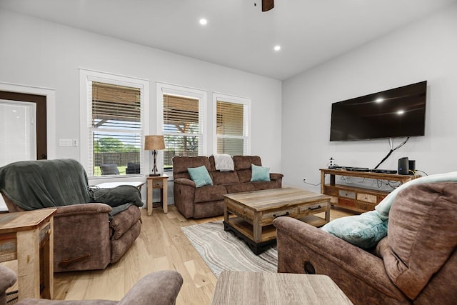 110 Les Ln, Smithville, TX 78957 - living room featuring light wood-style flooring, recessed lighting, and a ceiling fan
