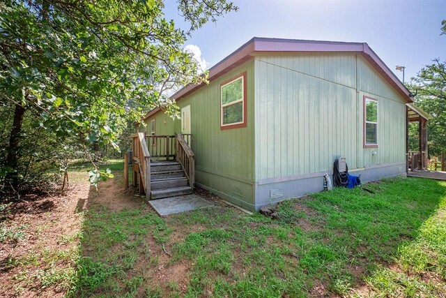 1231 Peach Creek Rd, Waelder, TX 78959 - view of property exterior featuring crawl space