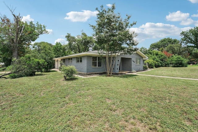 3806 Las Cienega Blvd, Temple, TX 76502 - ranch-style house featuring a front yard and brick siding