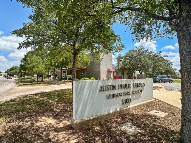 6204 Hickman Ave Unit A, Austin, TX 78723 - view of community / neighborhood sign
