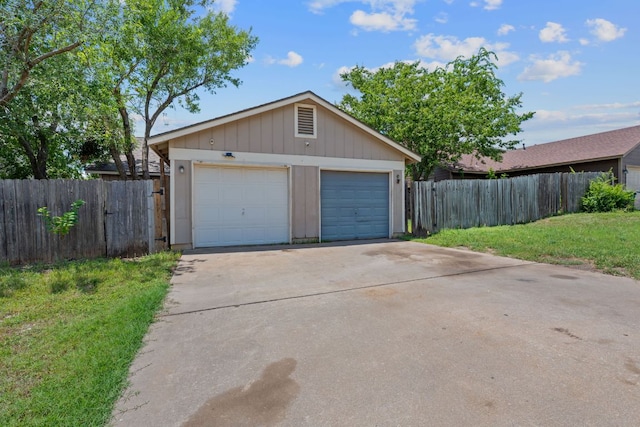 12323 Alderbrook Dr, Austin, TX 78758 - view of detached garage