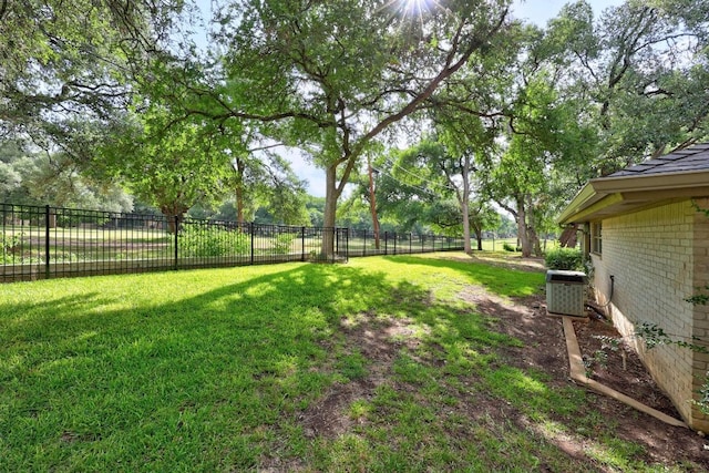 9202 Spring Hollow Dr, Austin, TX 78750 - view of yard