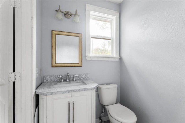 18000 Lafayette Park Rd, Jonestown, TX 78645 - bathroom featuring vanity and toilet