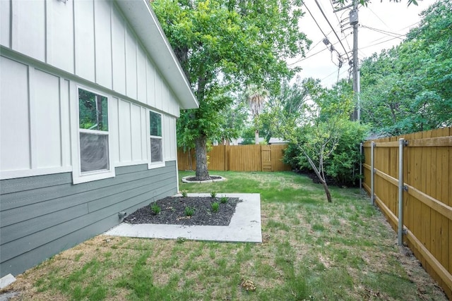 5714 Ave D, Austin, TX 78752 - view of fenced backyard