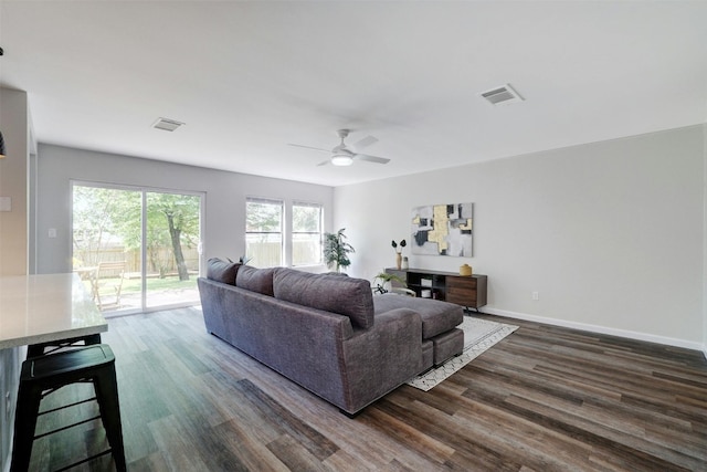 1109 Minerva St, Austin, TX 78753 - photo 4