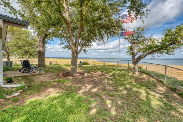 106 Chuckwagon, Burnet, TX 78611 - view of yard featuring a water view