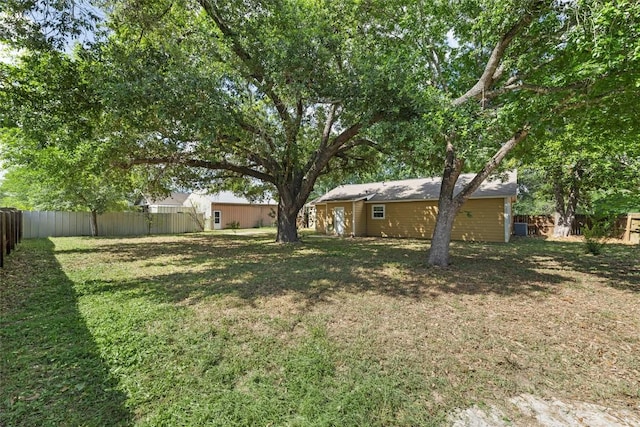 703 N Wilcox St, Rockdale, TX 76567 - photo 31