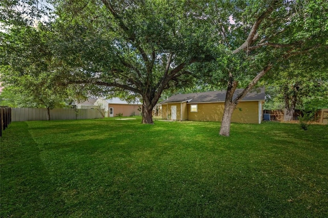 703 N Wilcox St, Rockdale, TX 76567 - photo 4