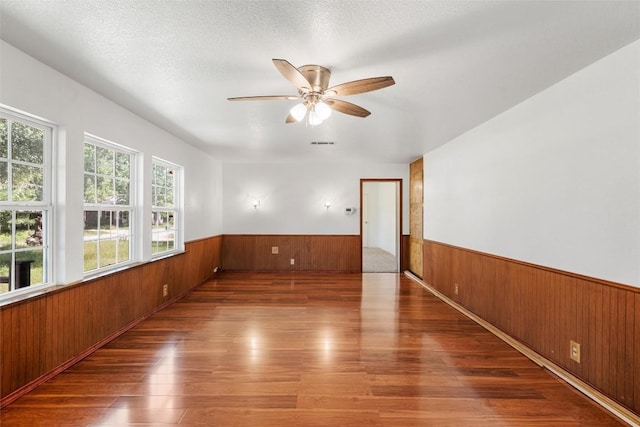 703 N Wilcox St, Rockdale, TX 76567 - photo 7