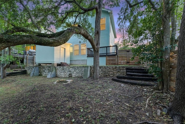 1113 Lott Ave, Austin, TX 78721 - view of property exterior at dusk