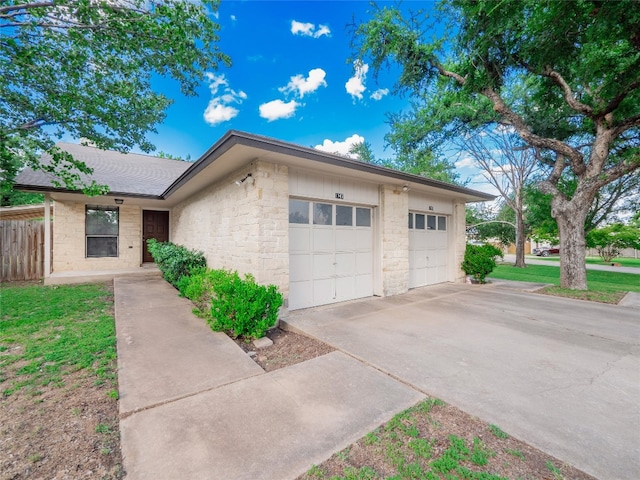 1745-1747 Horseshoe Cir, Round Rock, TX 78681 - photo 1
