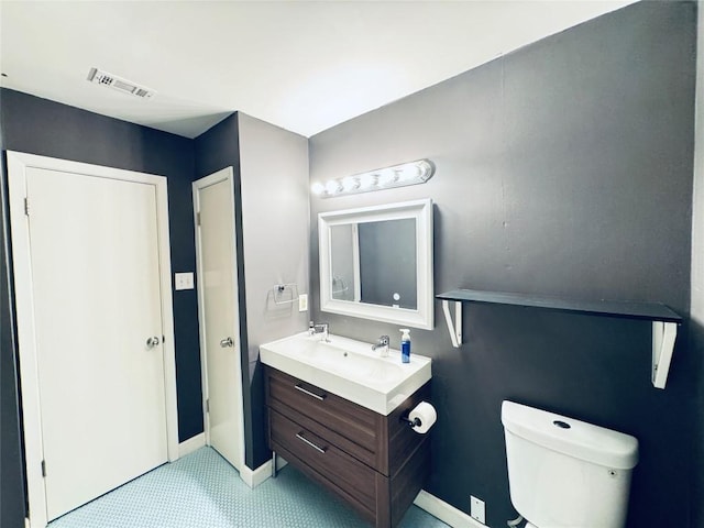 4202 Kilgore Ln, Austin, TX 78727 - bathroom featuring vanity and toilet