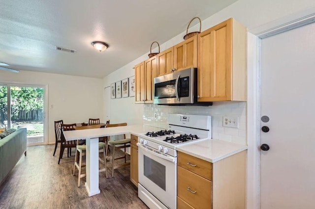 8018 Rockwood Ln, Austin, TX 78757 - photo 11