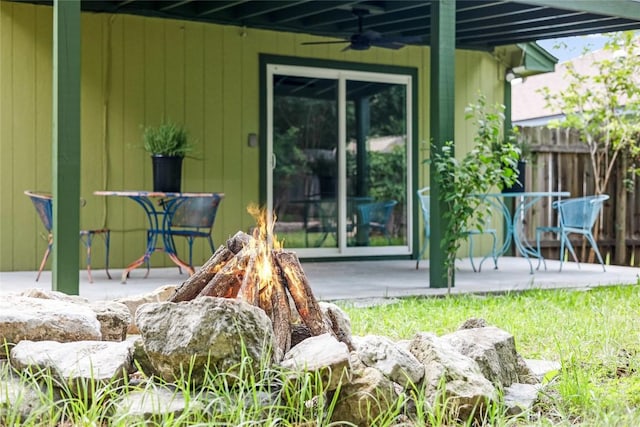 1406 Byers Ln, Austin, TX 78753 - view of patio / terrace with a fire pit and a ceiling fan