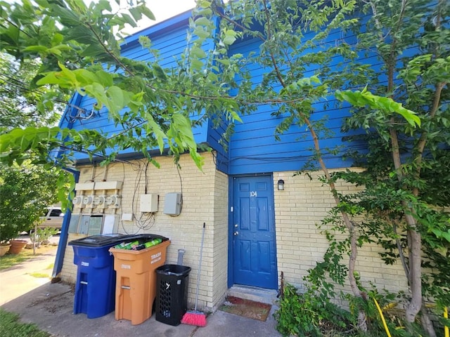 301 E Croslin St, Austin, TX 78752 - photo 18
