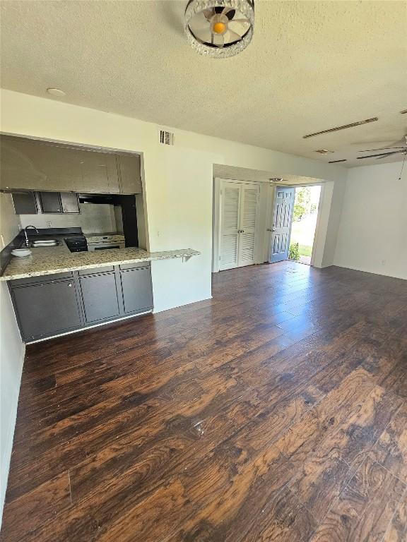 301 E Croslin St, Austin, TX 78752 - photo 6