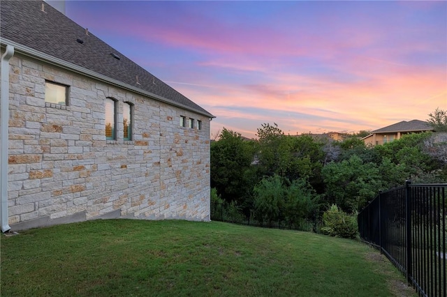 201 Glenfiddich Ln, Austin, TX 78738 - view of yard