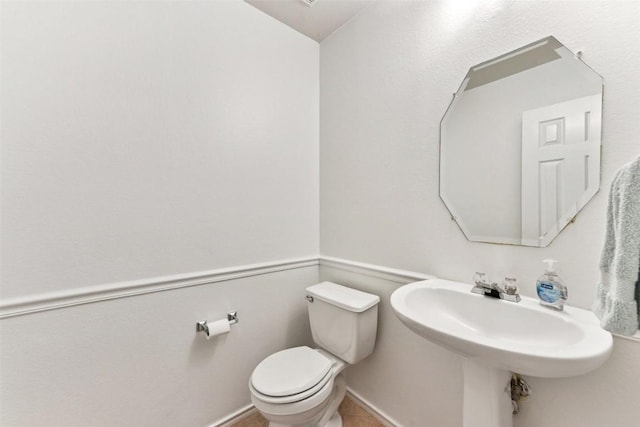 4306 S Summercrest Loop, Round Rock, TX 78681 - bathroom featuring toilet and baseboards