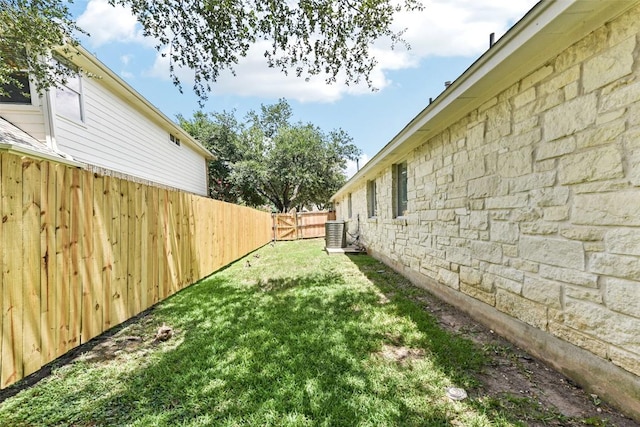 4306 S Summercrest Loop, Round Rock, TX 78681 - view of yard