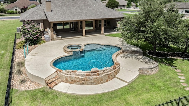 105 Quiet Oak Cv, Liberty Hill, TX 78642 - view of swimming pool with a patio and a pool with connected hot tub