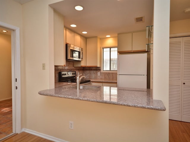 1302 Woodlawn Blvd Unit 208, Austin, TX 78703 - photo 4